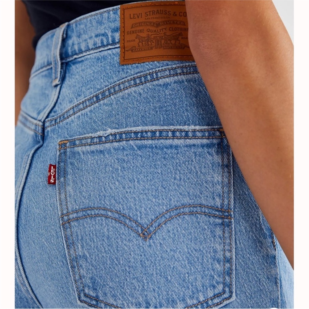 Levi's Premium 70's High Rise Flare Jeans - Picture 10 of 11